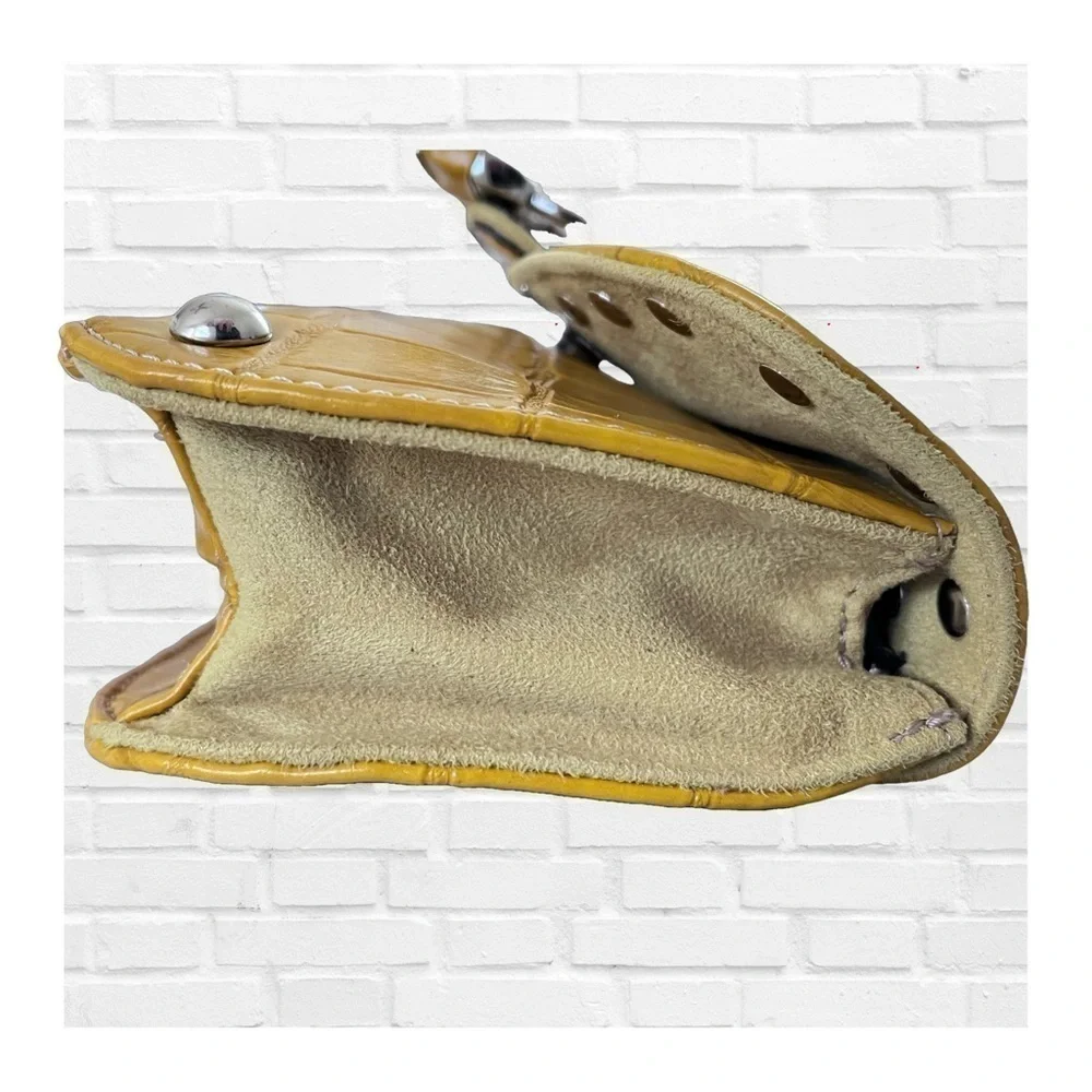 Vintage Kathy Van Zeeland Y2K Yellow Clutch Wristlet Heart Twee Indie Sleaze